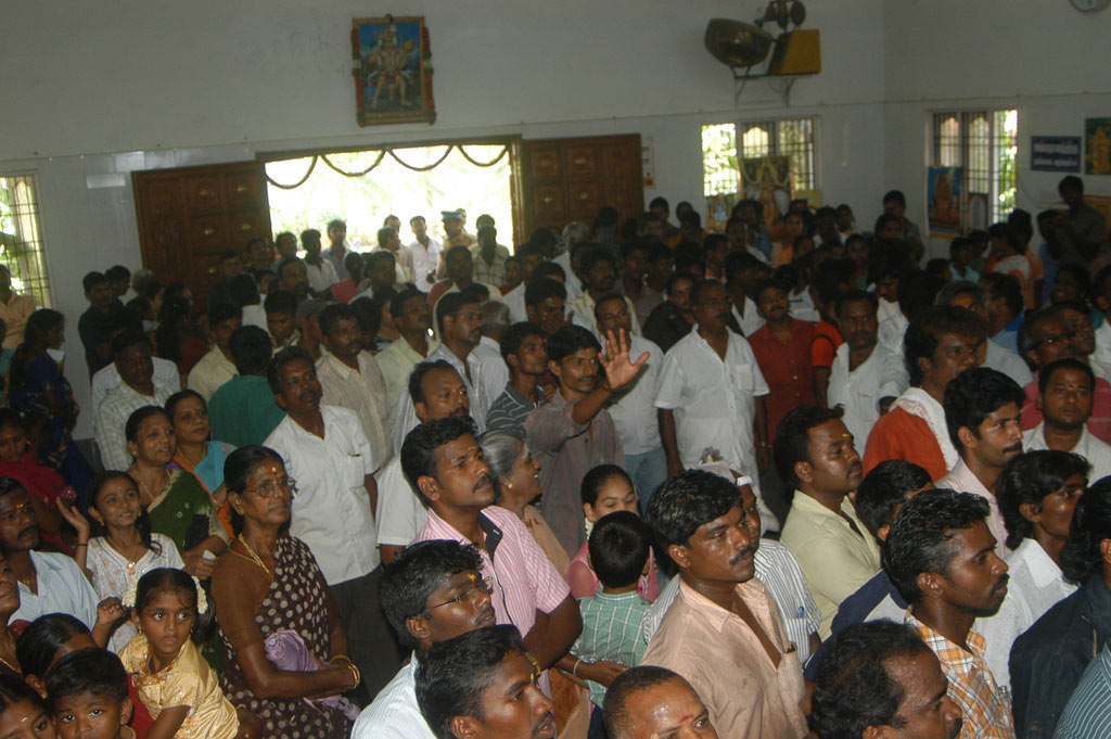 Mass prayer for Rajini recovery at Ragavendra Temple | Picture 39884